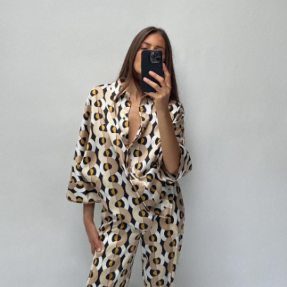 zara NWOT printed top M